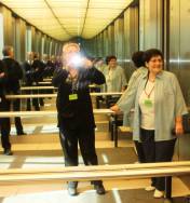 Der Aufzug im Bundestagbebäude,durch die Spiegel sehr groß.